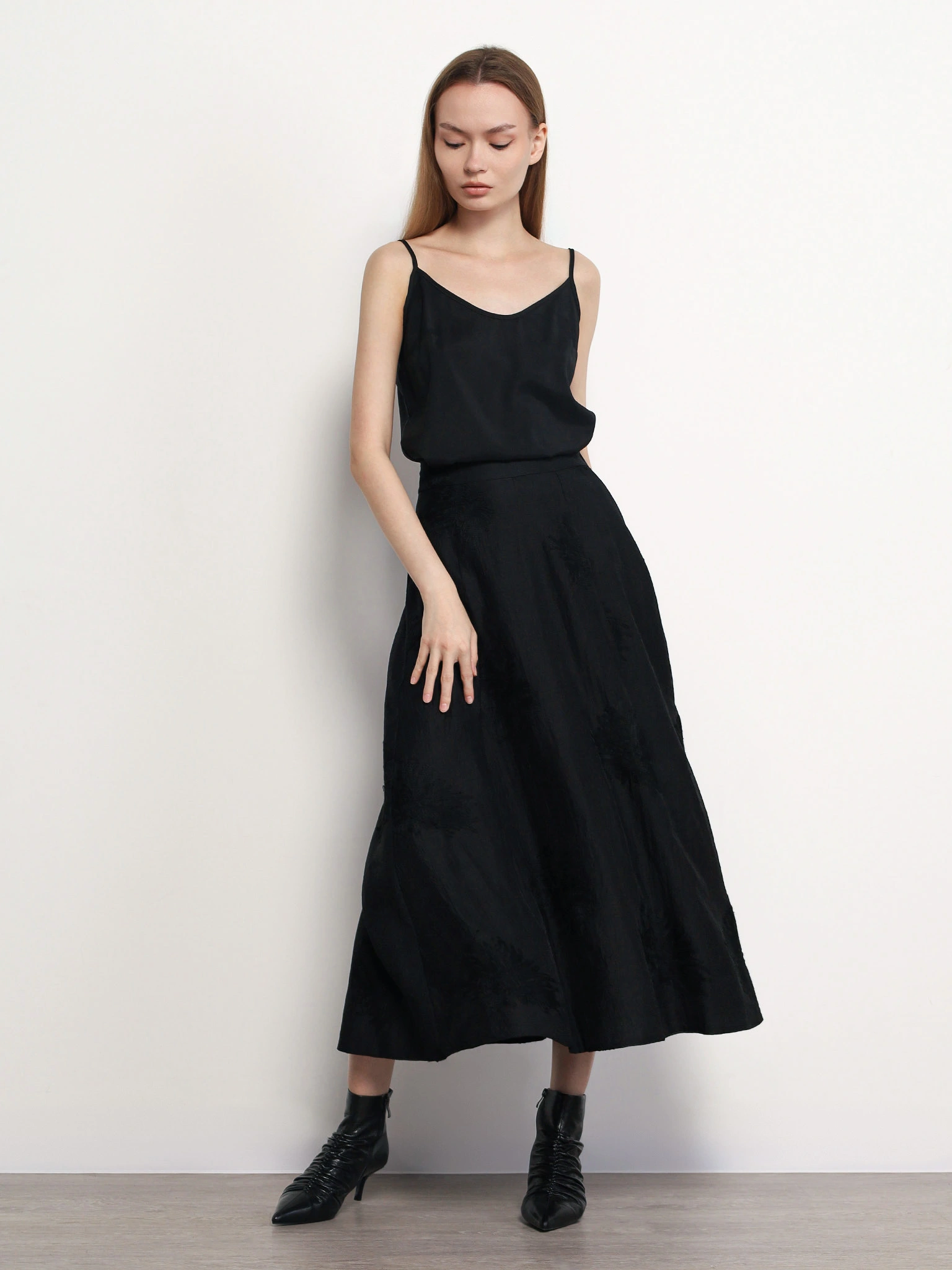 Юбка черного цвета с эластичным поясом